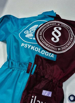 Opiskelijahaalareiden yhdistäminen ompelija projektipirkko