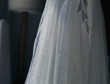 Hääpukumuokkaus, ompelija, vaasa, hääpuvut, mittatilaustyö, hääpukusuunnittelu, häät, projektipirkko